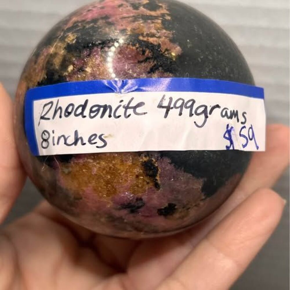 💗 Rhodonite Sphere – 499g